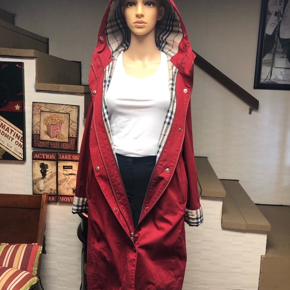 BURBERRY TRENCH COAT - SIZE 10 🎉HOST PICK🎉 10/07/24 - Picture 5 of 15